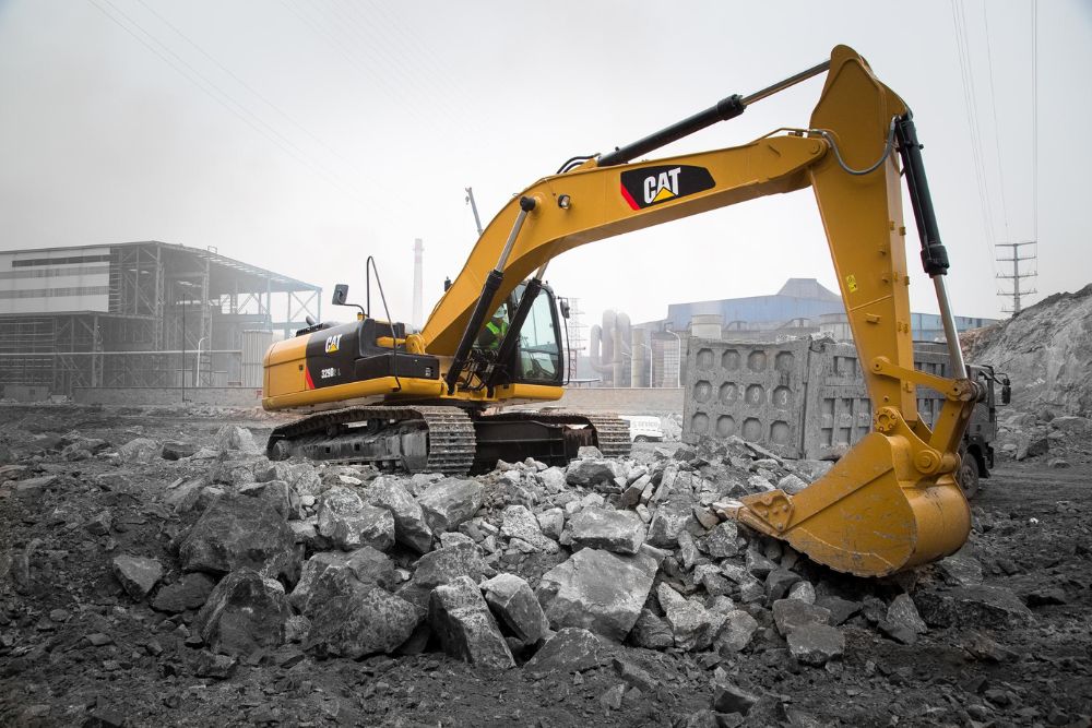 Why You Should Leave Demolition Hauling To The Pros
